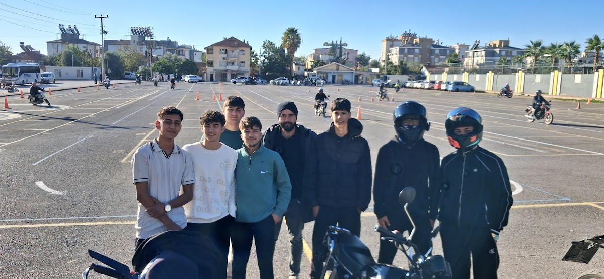 Özel Kütükçü Sürücü Kursu Yerel İşletme fotoğrafı 3